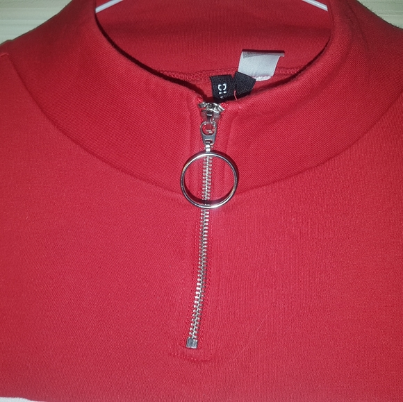 DIVIDED Cropped Sweater - Picture 6 of 15